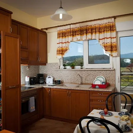 Beach Villa Kalavarda Vilă